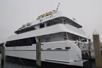 Catamaran de vânzare