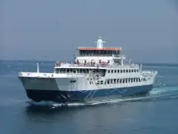 Navă cu feribotul de vânzare