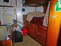 Nava de pescuit tip trauler de vânzare