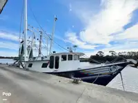 Nava de pescuit tip trauler de vânzare