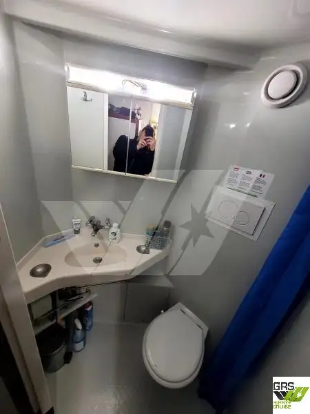 Navă de croazieră de vânzare