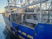 Nava de pescuit tip trauler de vânzare