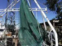 Nava de pescuit tip trauler de vânzare
