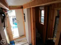 Nava de pescuit tip trauler de vânzare