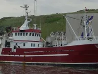 Nava de pescuit tip trauler de vânzare