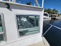 Nava de pescuit tip trauler de vânzare