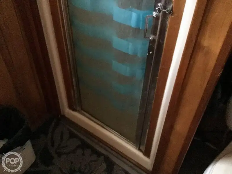 Nava de pescuit tip trauler de vânzare