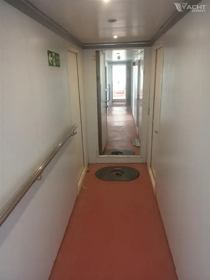 Navă de croazieră de vânzare