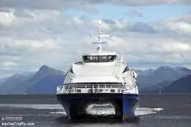 Catamaran de vânzare