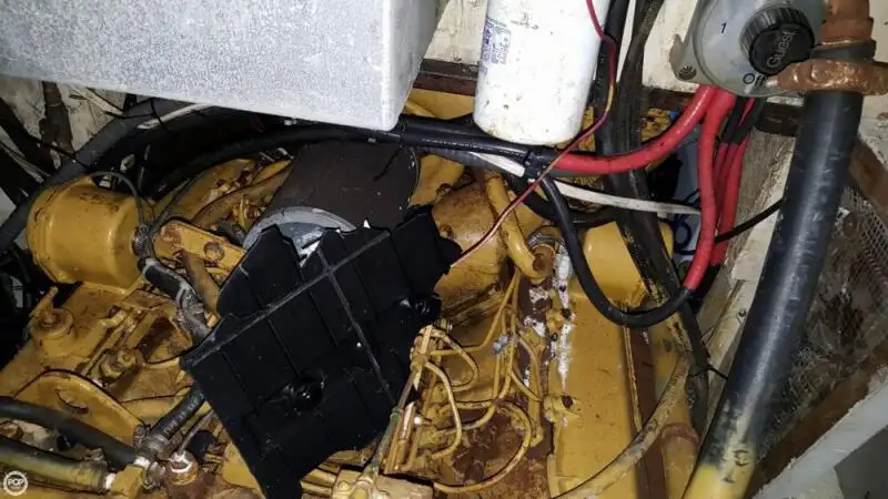 Nava de pescuit tip trauler de vânzare