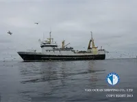 Nava de pescuit tip trauler de vânzare