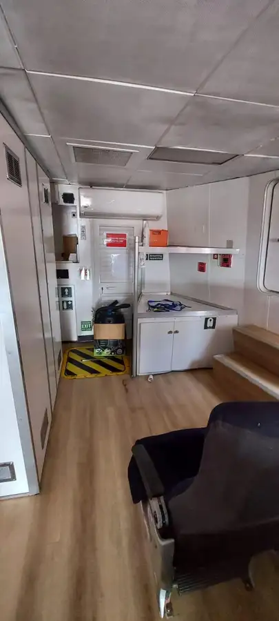 Navă de transport echipaj de vânzare