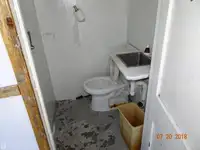 Șalupă de vânzare