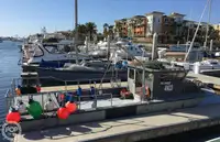 Nava de pescuit tip trauler de vânzare