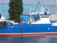 Nava de pescuit tip trauler de vânzare
