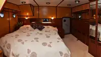 Nava de pescuit tip trauler de vânzare