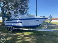Nava de pescuit tip trauler de vânzare