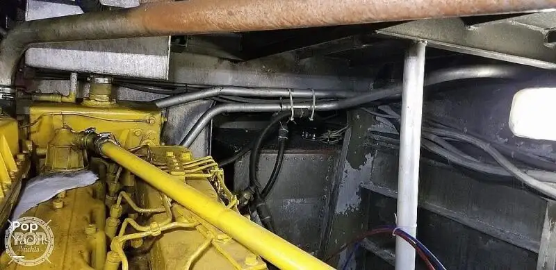 Nava de pescuit tip trauler de vânzare
