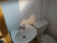 Șalupă de vânzare