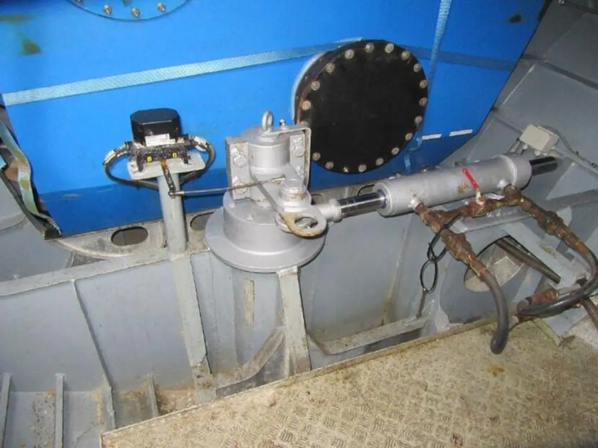 Navă de transport echipaj de vânzare