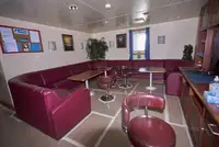 Nava de pescuit tip trauler de vânzare