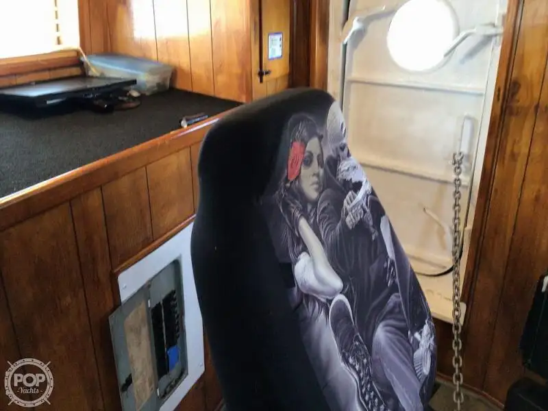 Nava de pescuit tip trauler de vânzare