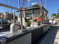 Nava de pescuit tip trauler de vânzare