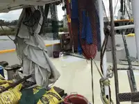 Nava de pescuit tip trauler de vânzare