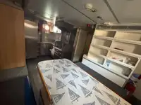 Catamaran de vânzare