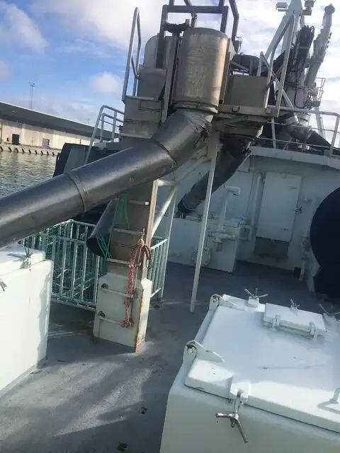 Nava de pescuit tip trauler de vânzare