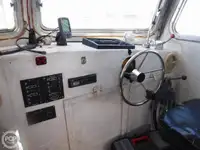Nava de pescuit tip trauler de vânzare
