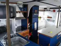 Șalupă de vânzare