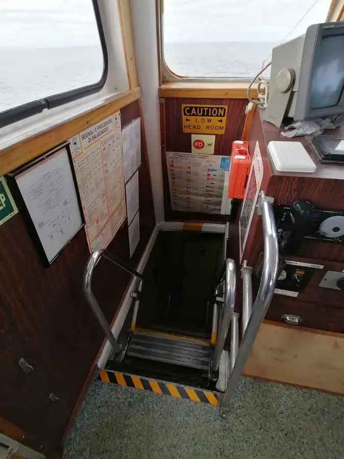 Navă de transport echipaj de vânzare