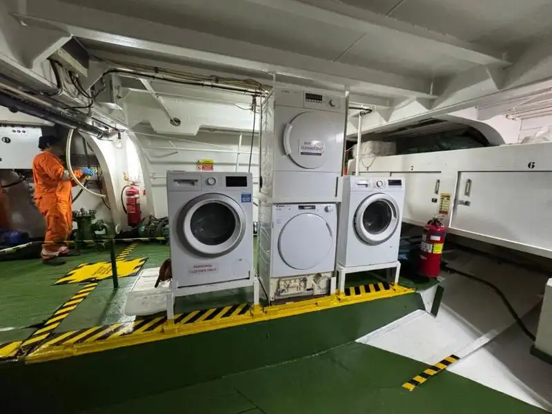 Nava container de vânzare