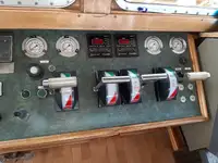 Nava de pescuit tip trauler de vânzare