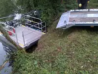 Nava de containere de vânzare