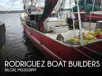Nava de pescuit tip trauler de vânzare