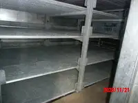 Nava de pescuit cu linii lungi de vânzare