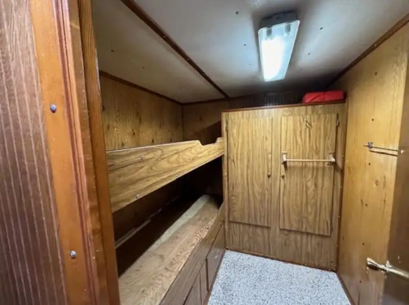 Navă de transport echipaj de vânzare