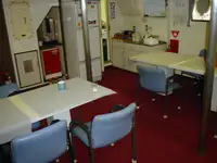 Nava de pescuit tip trauler de vânzare
