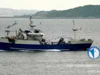 Nava de pescuit cu plase purseine de vânzare