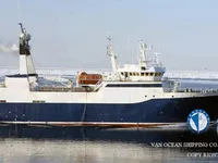 Nava de pescuit tip trauler de vânzare