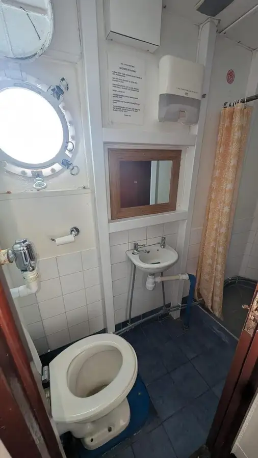 Navă de sondaj de vânzare