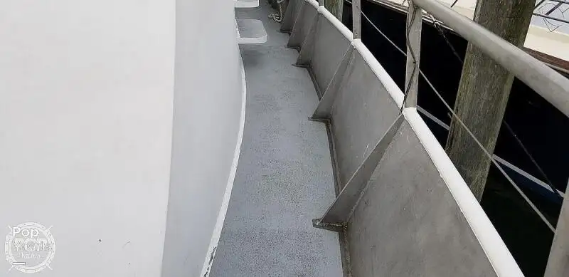 Nava de pescuit tip trauler de vânzare