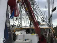 Nava de pescuit tip trauler de vânzare