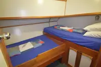 Șalupă de vânzare