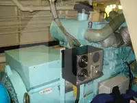 Nava de pescuit tip trauler de vânzare