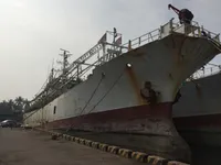 Nava de pescuit cu lansete pentru calmar de vânzare