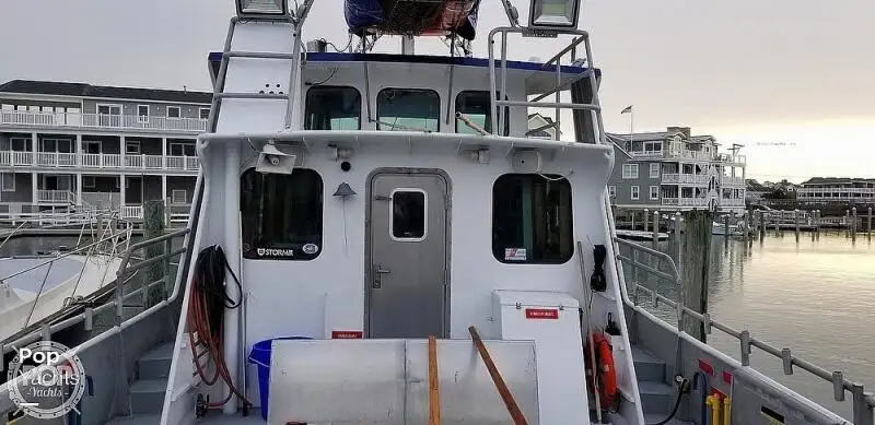 Nava de pescuit tip trauler de vânzare