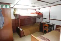 Nava cu macara de vânzare